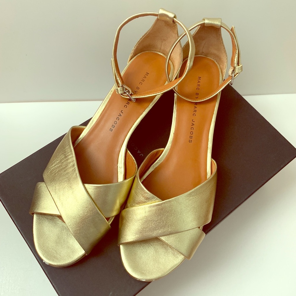 Marc by Marc Jacobs Leather metric sandal